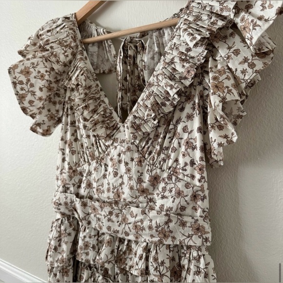 ❤️ EN SAISON Gianna Floral Ruffle Smocked Dress with cutout Back. Size:M - Picture 10 of 14